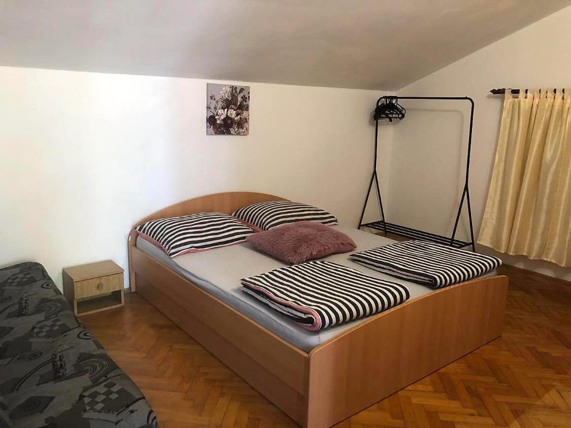 Danyja Apartments Sveti Filip i Jakov Eksteriør billede