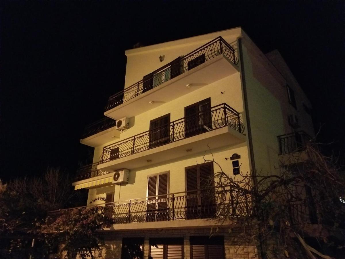 Danyja Apartments Sveti Filip i Jakov Eksteriør billede