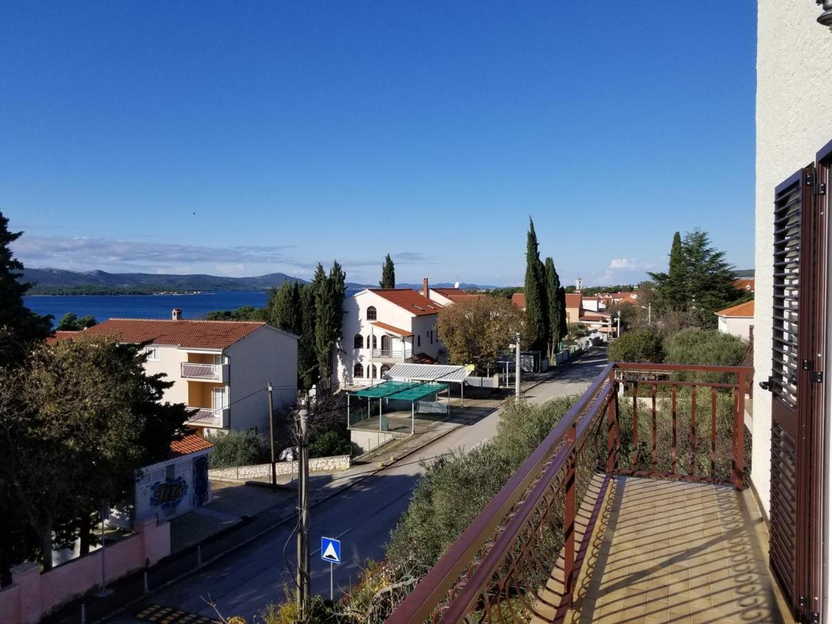 Danyja Apartments Sveti Filip i Jakov Eksteriør billede