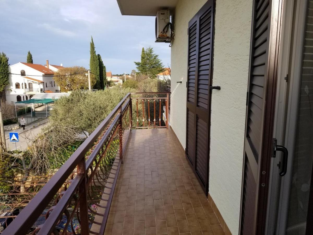 Danyja Apartments Sveti Filip i Jakov Eksteriør billede