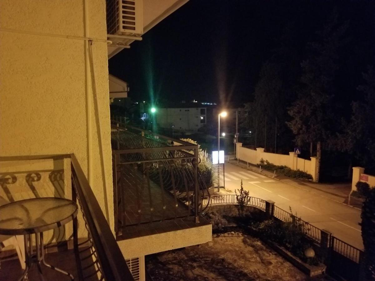 Danyja Apartments Sveti Filip i Jakov Eksteriør billede